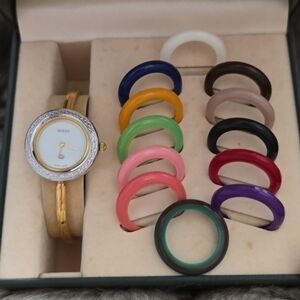 Like New Vintage Gucci Interchangeable Bezel Watch